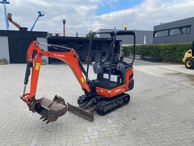 2020 Kubota KX015-4 mini excavator, side view 2020 Kubota KX015-4 mini excavator, side view