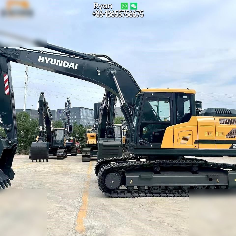 2026 Hyundai HX220L crawler excavator side view