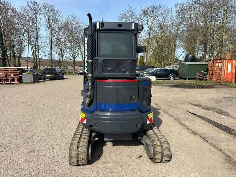2023 Doosan DX35Z-7 mini excavator, rear view 2023 Doosan DX35Z-7 mini excavator, rear view