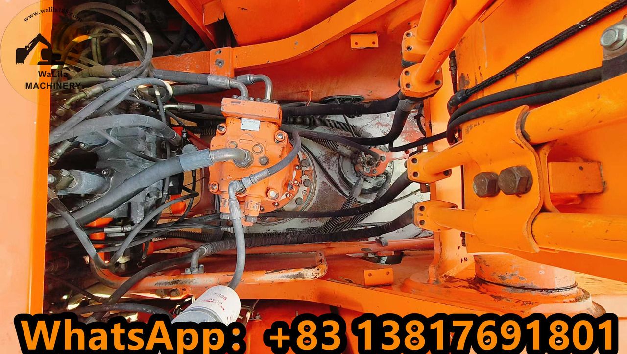 2022 Doosan DH225 crawler excavator hydraulic pump view