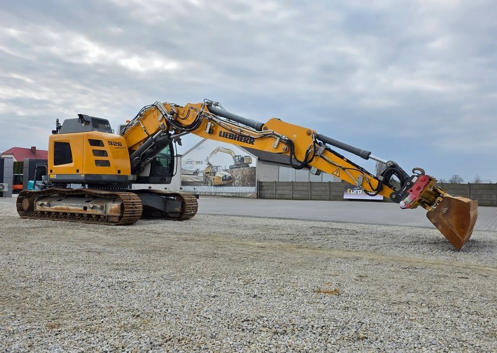 2020 Liebherr R926 Compact crawler excavator, side profile view 2020 Liebherr R926 Compact crawler excavator, side profile view