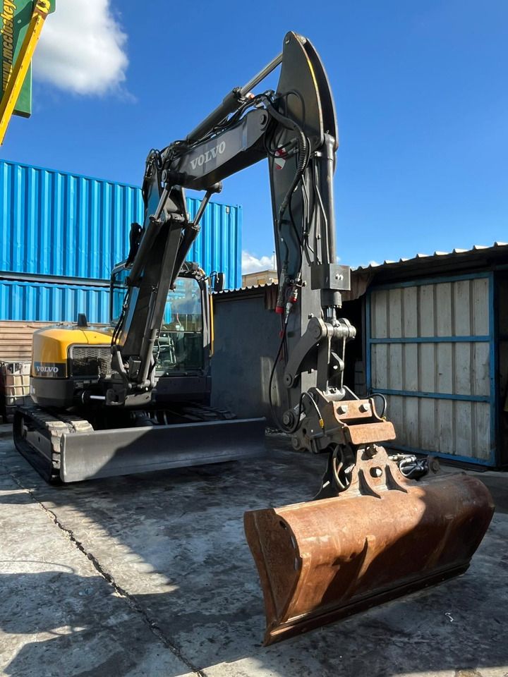 2021 Volvo ECR88D mini excavator, front three-quarter view 2021 Volvo ECR88D mini excavator, front three-quarter view