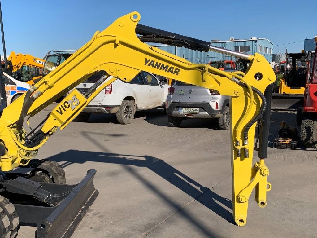 2011 Yanmar VIO25-4 mini excavator boom and arm detail 2011 Yanmar VIO25-4 mini excavator boom and arm detail