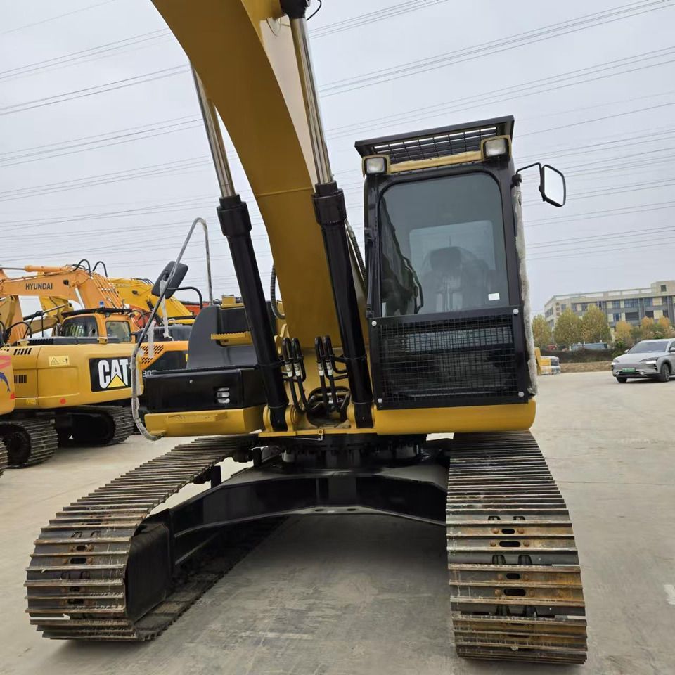 2022 Caterpillar 326D crawler excavator front view 2022 Caterpillar 326D crawler excavator front view