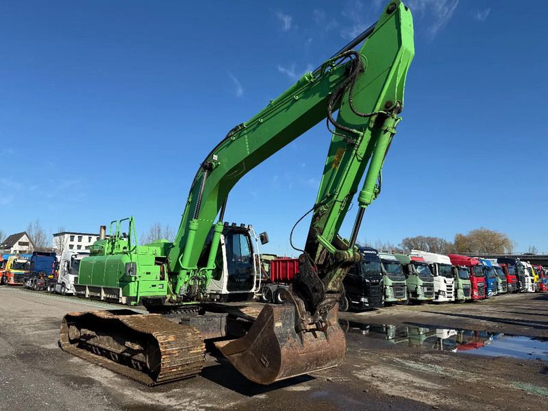 2016 Hitachi ZX300LC-6 crawler excavator, side view