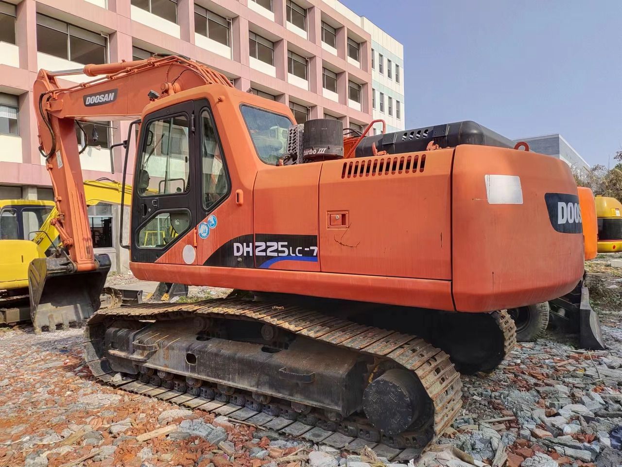 Koparka gąsienicowa Doosan DH225LC-7 z 2018 roku