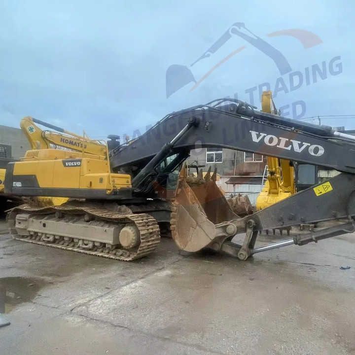 2018 Volvo EC480DL crawler excavator, side profile view