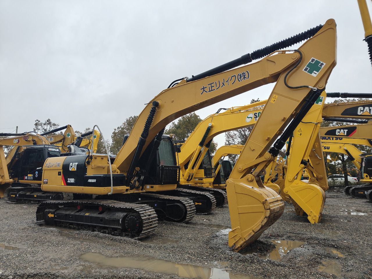 2025 Caterpillar 320D2 Raupenbagger, Seitenansicht 2025 Caterpillar 320D2 Raupenbagger, Seitenansicht