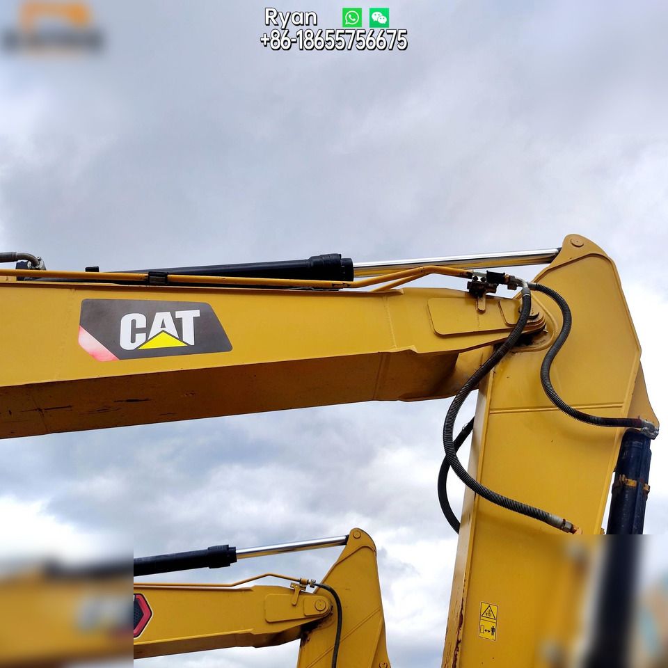 2019 Caterpillar 336GC crawler excavator boom and stick detail