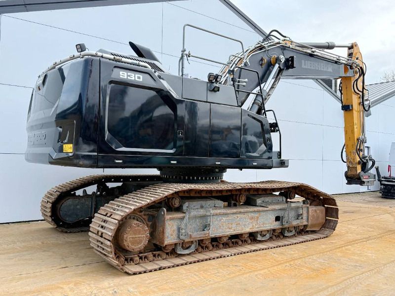 2020 Liebherr R930 LC V crawler excavator, rear three-quarter view 2020 Liebherr R930 LC V crawler excavator, rear three-quarter view