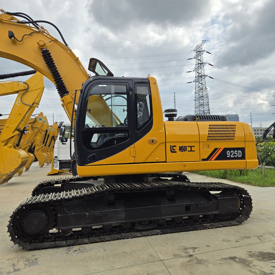 2020 LiuGong 925D crawler excavator, side profile view 2020 LiuGong 925D crawler excavator, side profile view