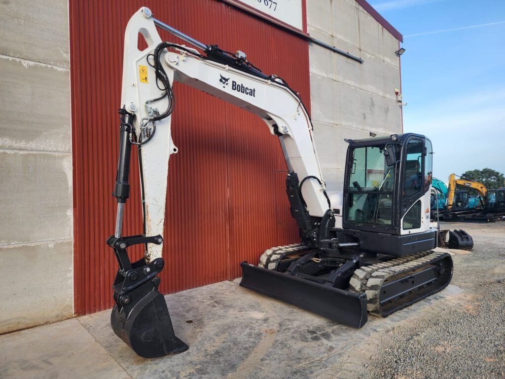 2020 Bobcat E85 mini excavator, side view 2020 Bobcat E85 mini excavator, side view