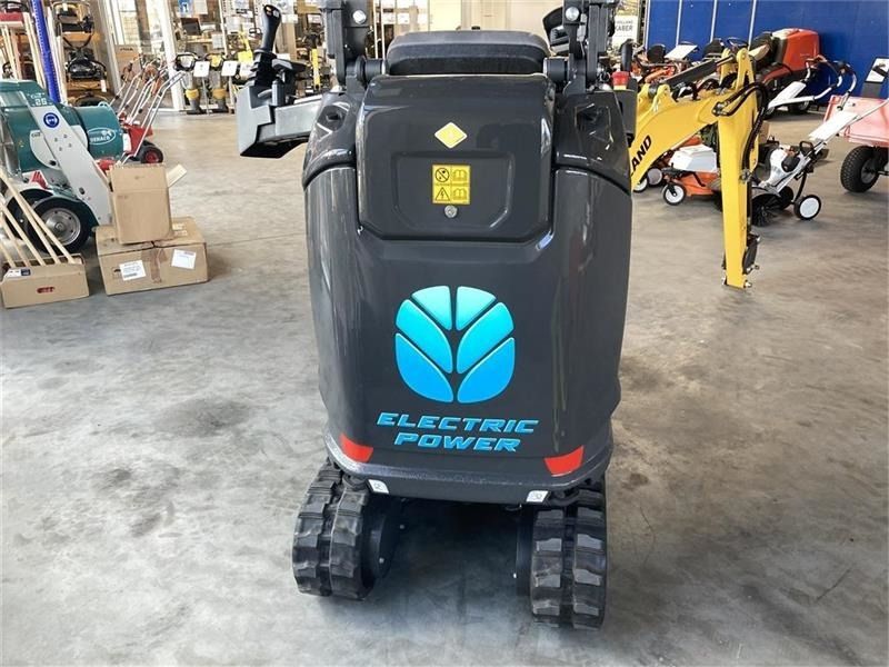 2023 New Holland E15X mini excavator rear view 2023 New Holland E15X mini excavator rear view
