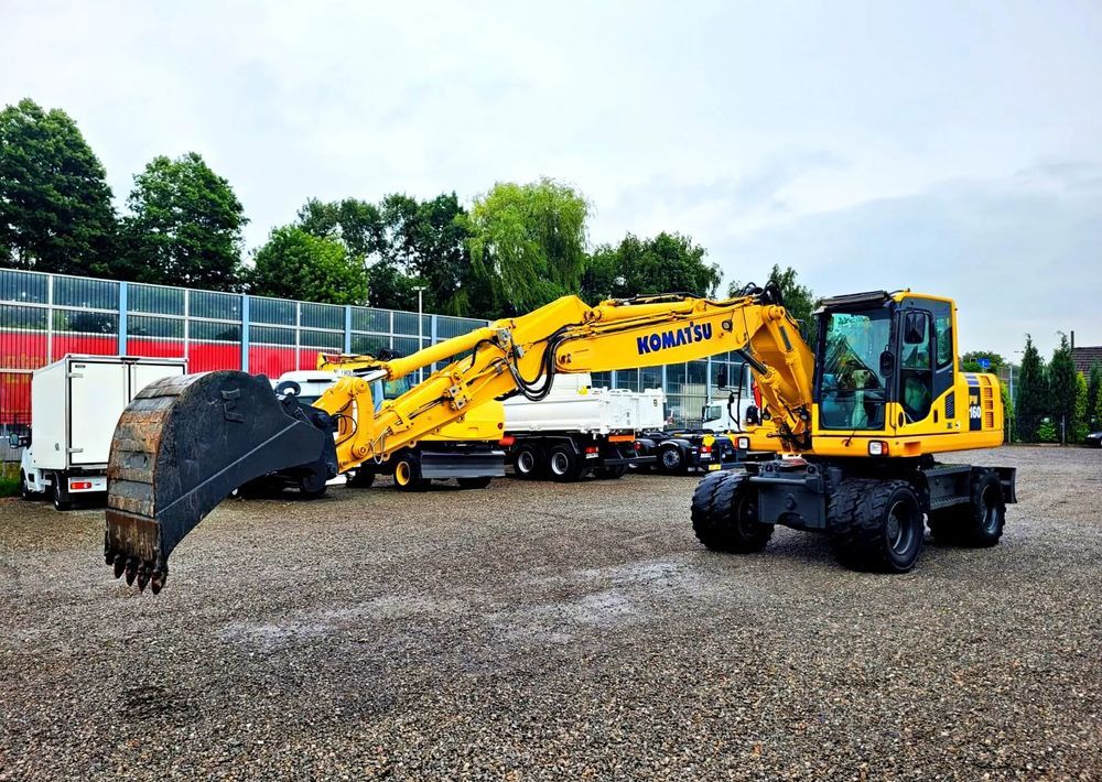 2016 Komatsu PW160-8 wheel excavator, side profile view