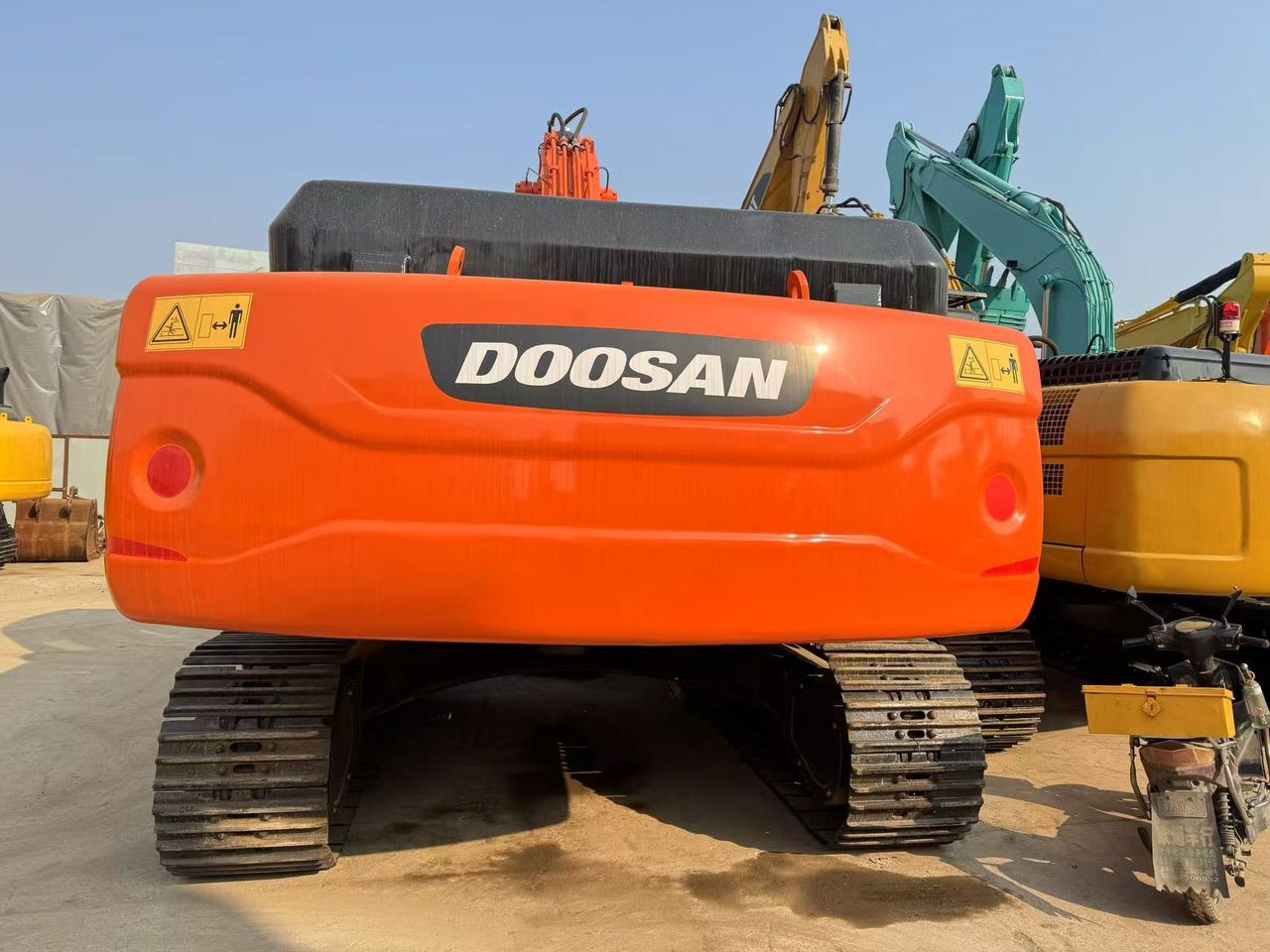 2020 Doosan DX340LC crawler excavator, rear view 2020 Doosan DX340LC crawler excavator, rear view