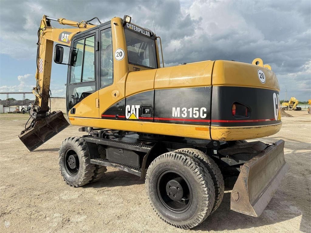 2006 Caterpillar M315C wheel excavator, side view