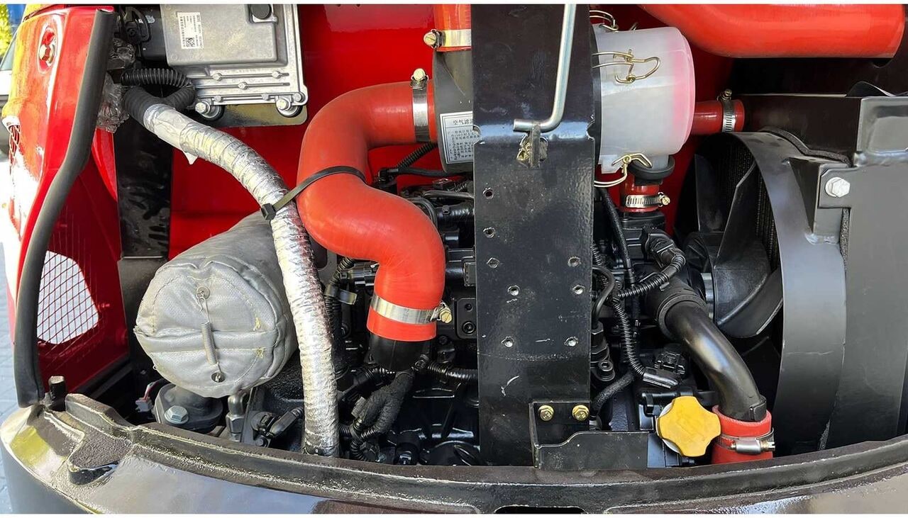 2026 DMPRO DM25J mini excavator engine compartment view 2026 DMPRO DM25J mini excavator engine compartment view