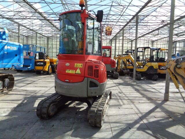 2016 Yanmar VIO25-4 mini excavator, rear view 2016 Yanmar VIO25-4 mini excavator, rear view