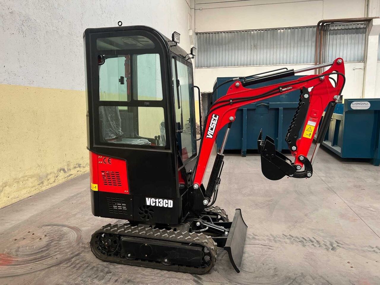 Vicsec VC13CD mini excavator, side view