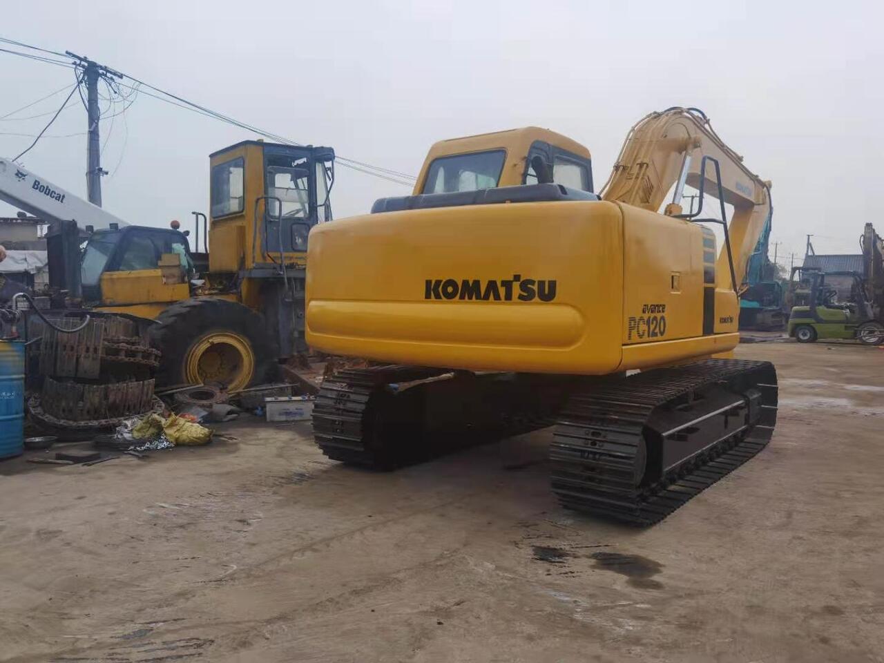 2008 Komatsu PC120-6 crawler excavator rear view 2008 Komatsu PC120-6 crawler excavator rear view