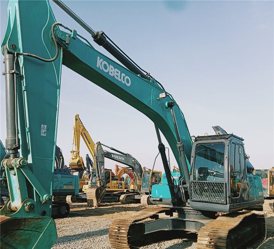 2019 Kobelco SK210 crawler excavator, side profile view 2019 Kobelco SK210 crawler excavator, side profile view