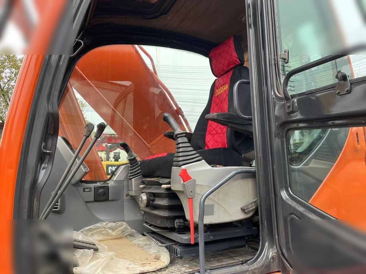 2024 Doosan DX225LC crawler excavator interior view 2024 Doosan DX225LC crawler excavator interior view