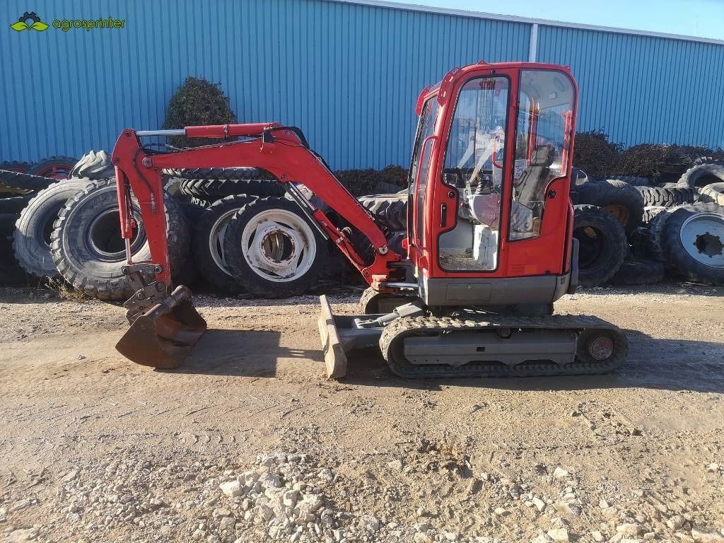 2011 Wacker Neuson 28Z3 mini excavator, side view 2011 Wacker Neuson 28Z3 mini excavator, side view