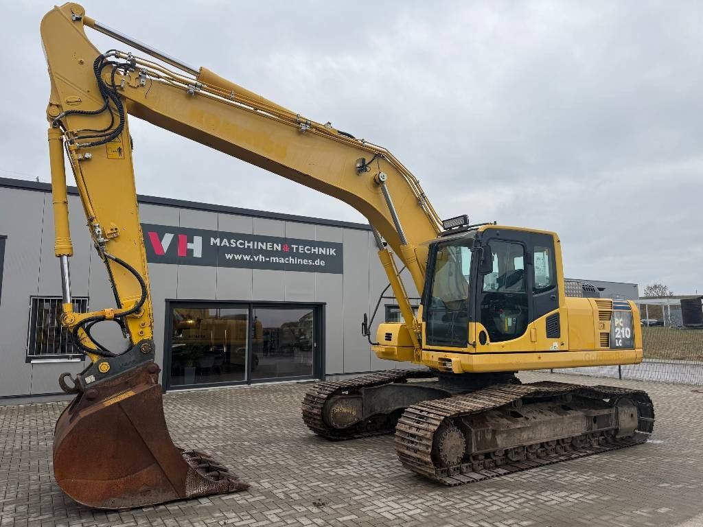 2013 Komatsu PC210LC-8 crawler excavator, side profile view