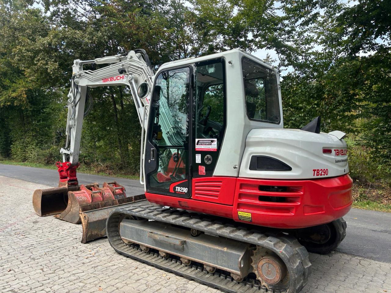 2017 Takeuchi TB290 mini excavator, rear three-quarter view 2017 Takeuchi TB290 mini excavator, rear three-quarter view