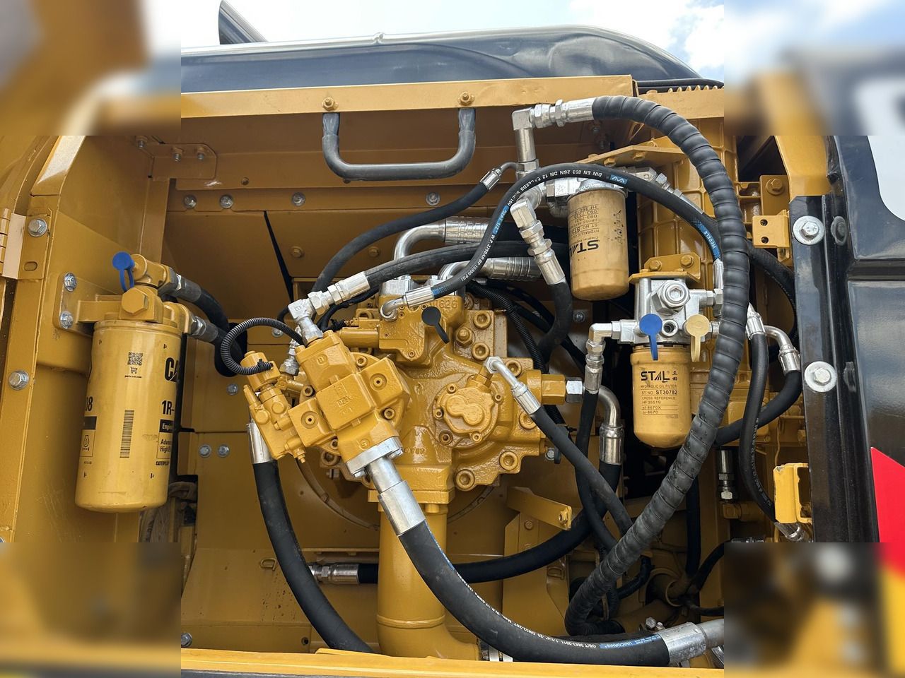2022 Caterpillar 330D crawler excavator engine compartment view 2022 Caterpillar 330D crawler excavator engine compartment view