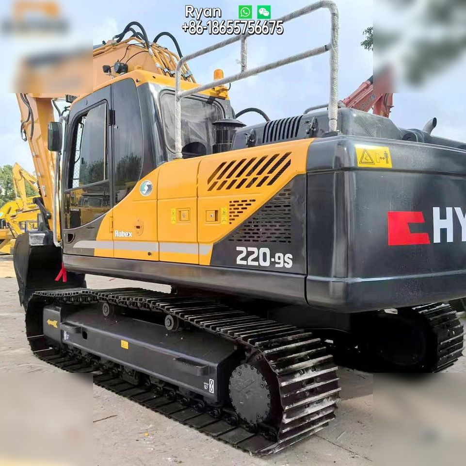 2023 Hyundai R220LC-9S crawler excavator, rear three-quarter view 2023 Hyundai R220LC-9S crawler excavator, rear three-quarter view
