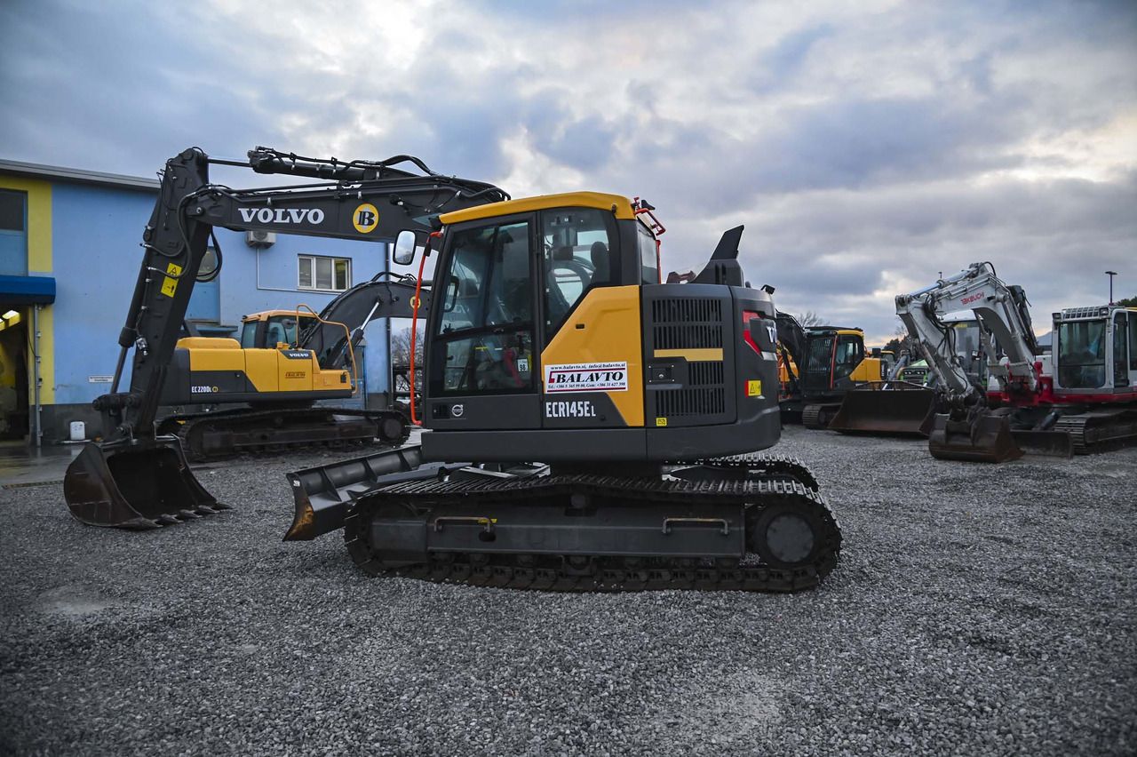 2023 Volvo ECR145EL crawler excavator side view