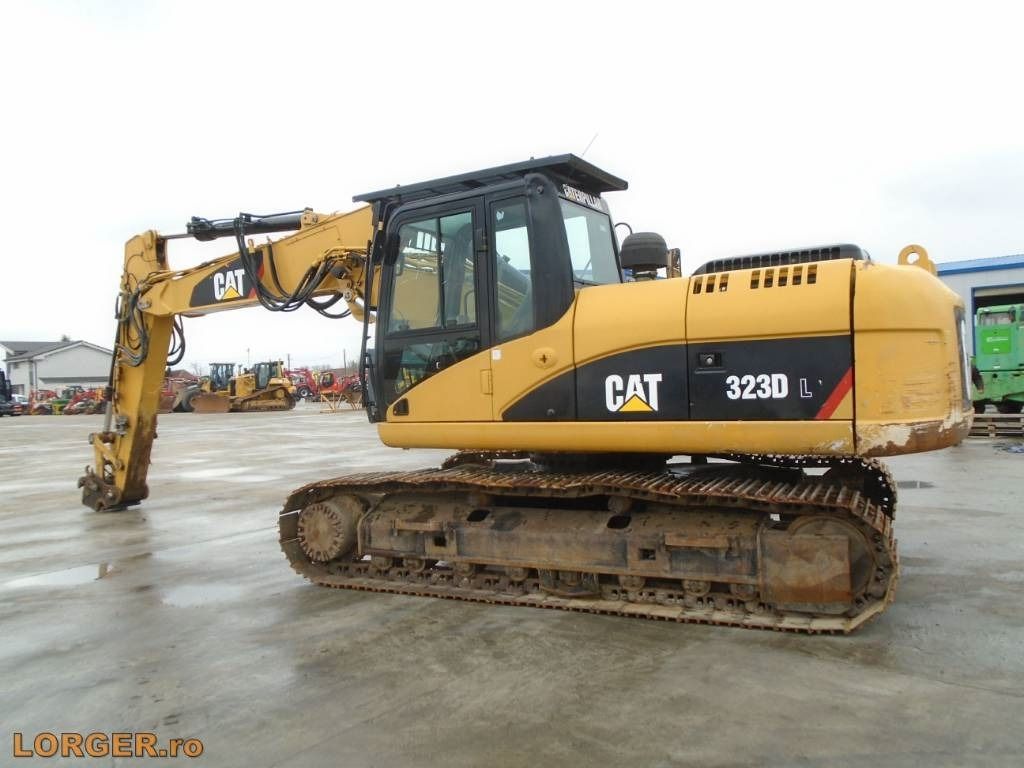 2008 Caterpillar 323D L crawler excavator, side view