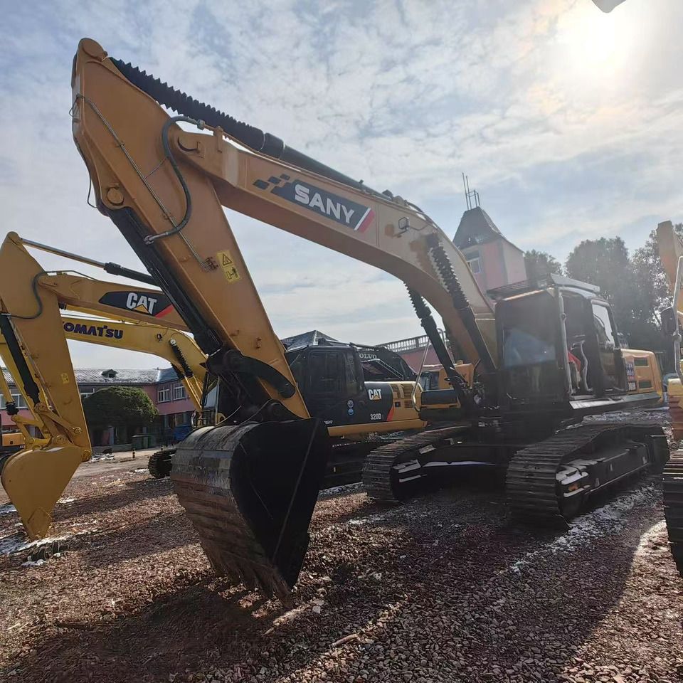 2023 Sany SY305H crawler excavator, front three-quarter view 2023 Sany SY305H crawler excavator, front three-quarter view