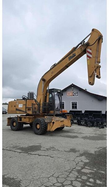 2008 CASE WX210 wheel excavator, side profile view 2008 CASE WX210 wheel excavator, side profile view