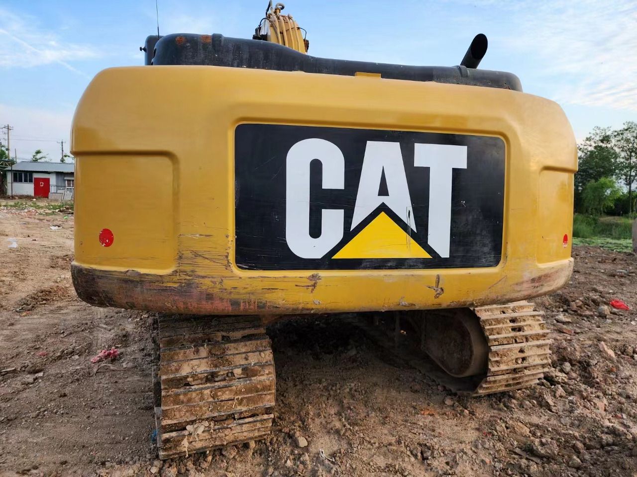 Pelle sur chenilles Caterpillar 320D2 2022, vue arrière Pelle sur chenilles Caterpillar 320D2 2022, vue arrière
