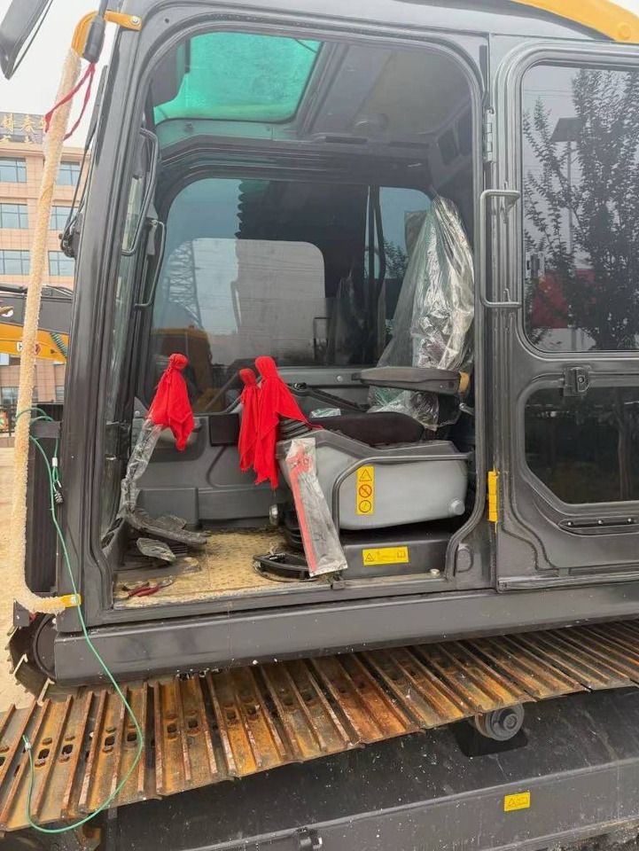 2025 Volvo EC140 crawler excavator cab interior view 2025 Volvo EC140 crawler excavator cab interior view