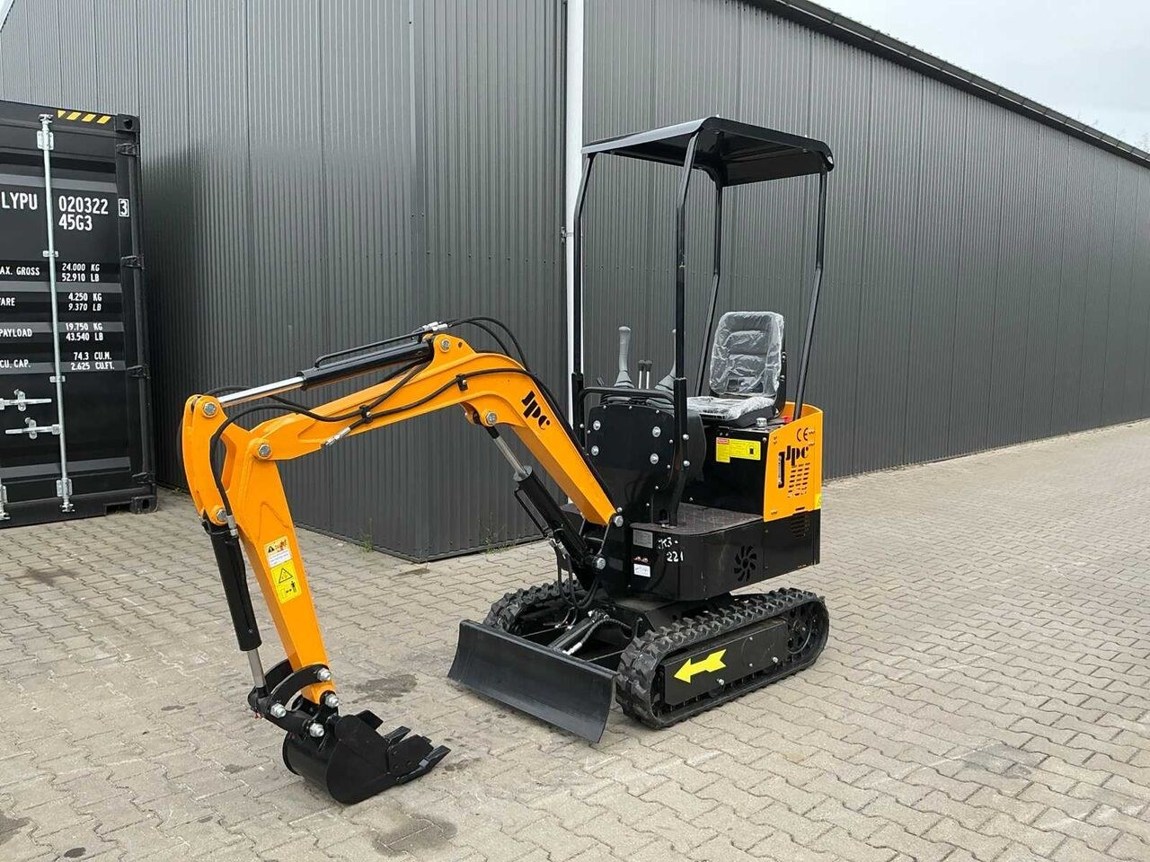 JPC HT-12 mini excavator, three-quarter view JPC HT-12 mini excavator, three-quarter view