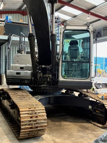 2024 Zoomlion ZE210GLC crawler excavator, front view 2024 Zoomlion ZE210GLC crawler excavator, front view