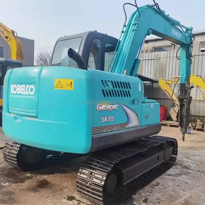 2022 Kobelco SK75-8 mini excavator rear three-quarter view 2022 Kobelco SK75-8 mini excavator rear three-quarter view