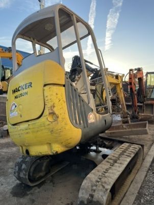 2010 Wacker Neuson 2404RD VDS mini excavator, rear three-quarter view 2010 Wacker Neuson 2404RD VDS mini excavator, rear three-quarter view