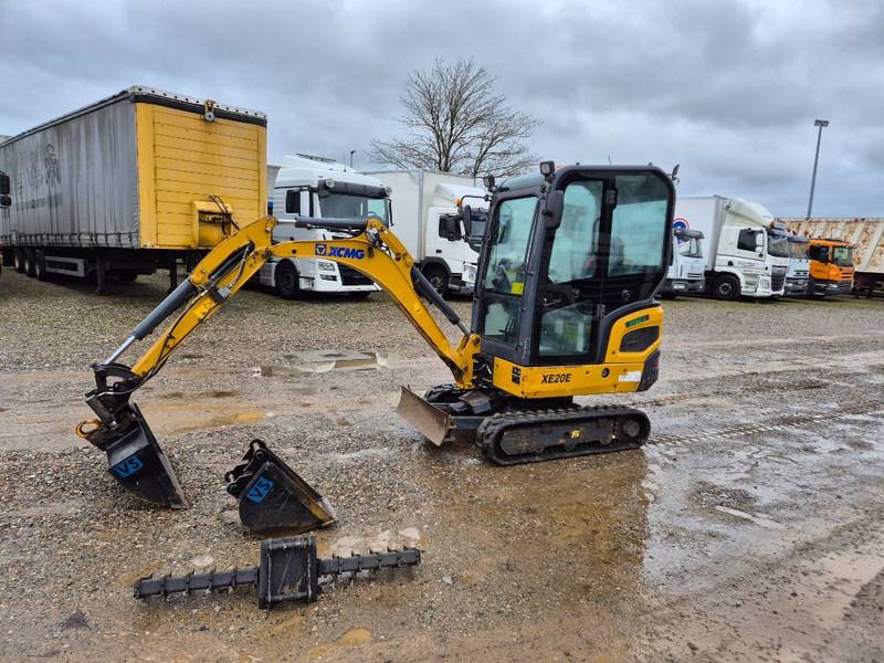 2021 XCMG XE 20 E mini excavator, side view 2021 XCMG XE 20 E mini excavator, side view