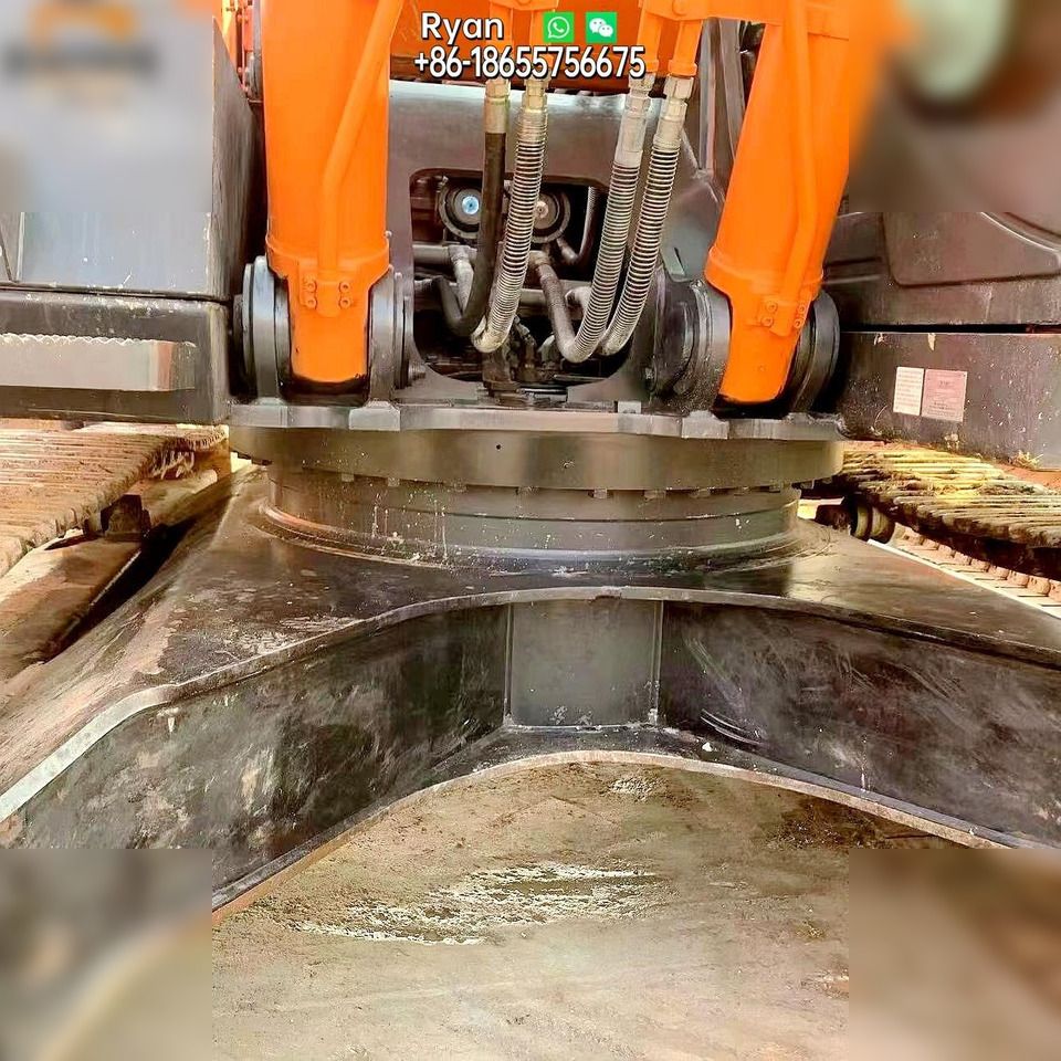 2017 Hitachi ZX470LCH5G crawler excavator swing bearing and boom cylinders