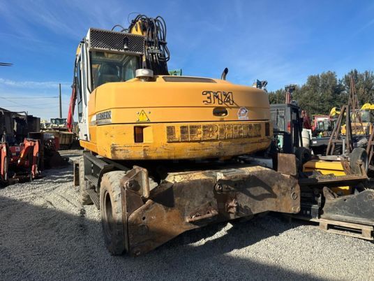 2006 Liebherr 314 wheel excavator rear view 2006 Liebherr 314 wheel excavator rear view