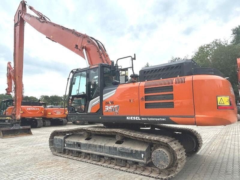 2023 Hitachi Zaxis 350-7 crawler excavator, side view 2023 Hitachi Zaxis 350-7 crawler excavator, side view