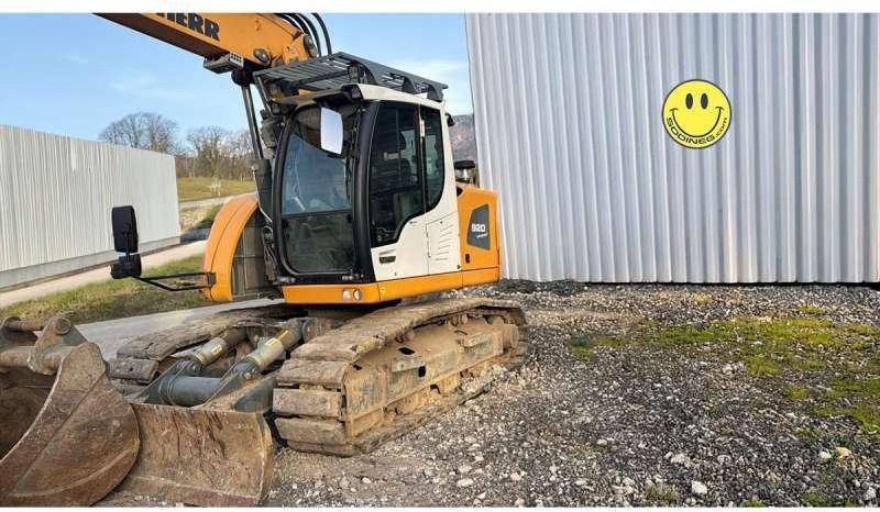 2018 Liebherr R920 K NLC crawler excavator, side view