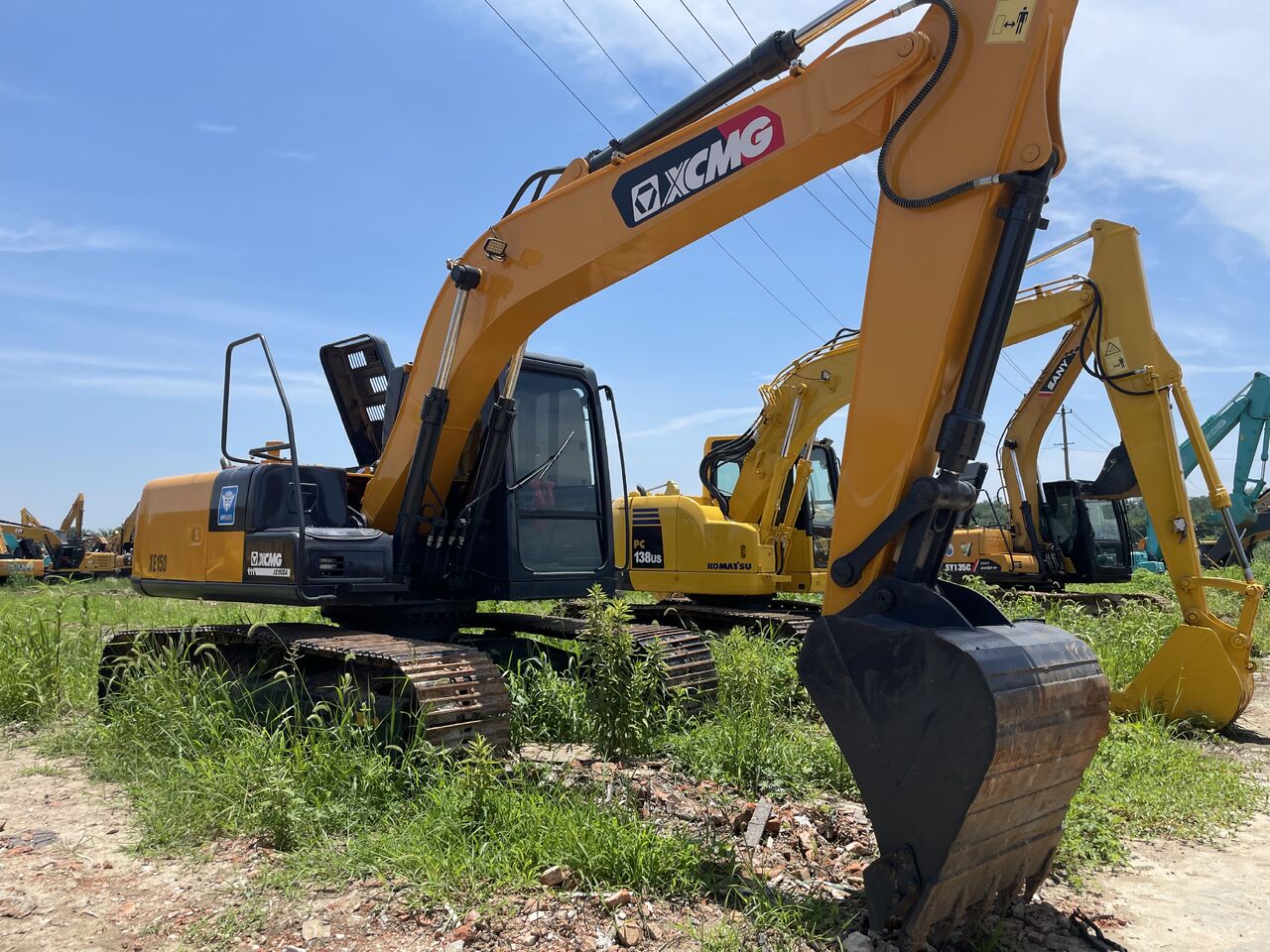 2024 XCMG XE150 crawler excavator side view 2024 XCMG XE150 crawler excavator side view