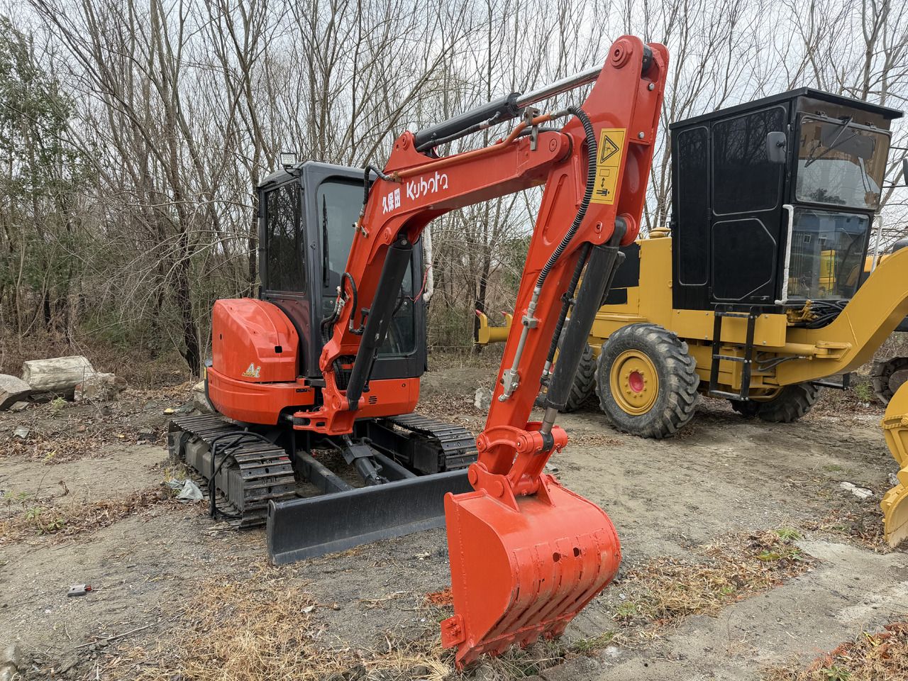 2023 Kubota U35 mini excavator, front three-quarter view 2023 Kubota U35 mini excavator, front three-quarter view