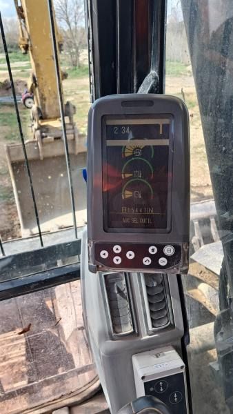 2008 Caterpillar 328D crawler excavator interior monitor view 2008 Caterpillar 328D crawler excavator interior monitor view