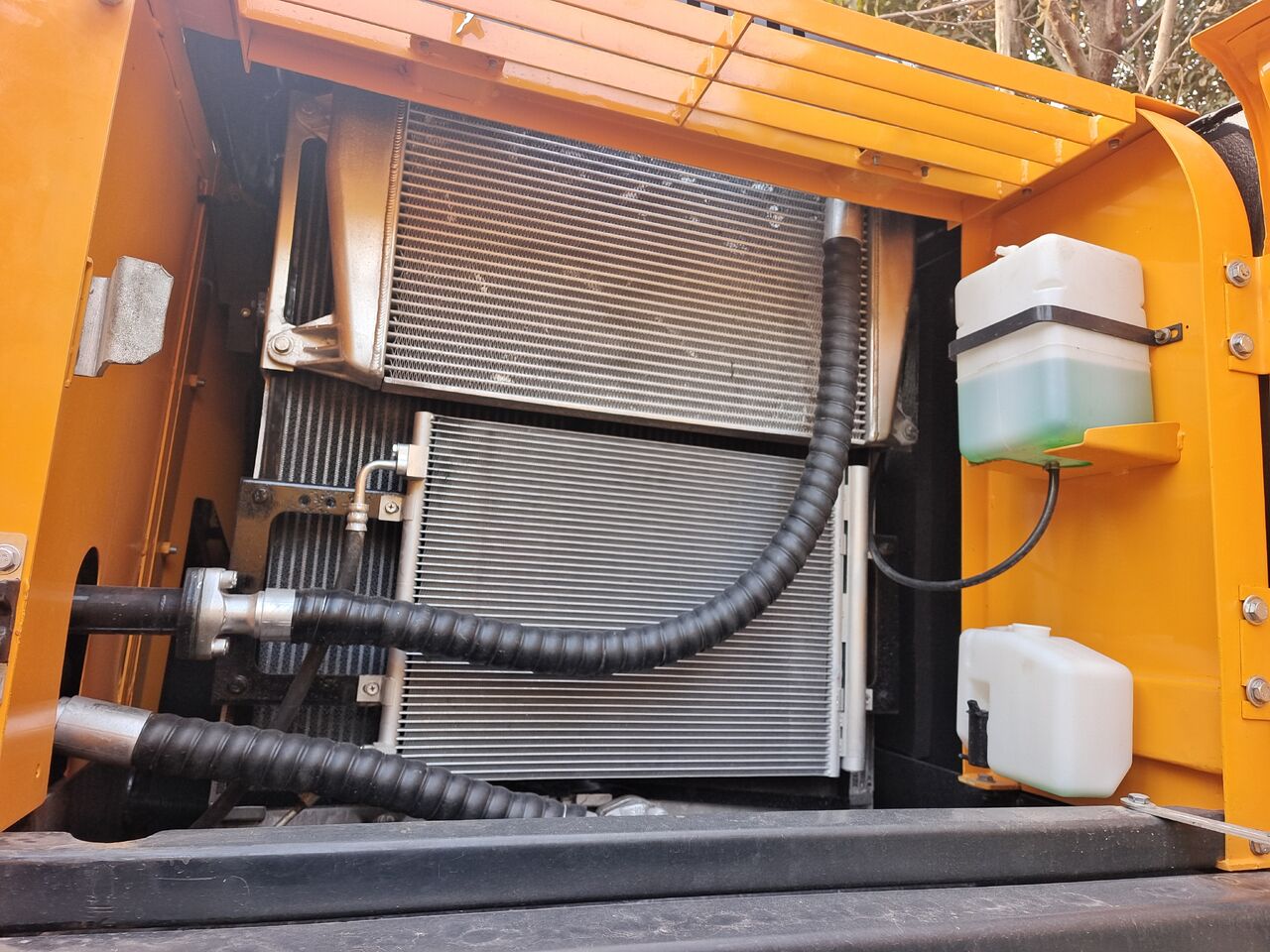 2025 Hyundai R305LC-9T crawler excavator engine compartment view